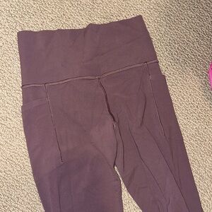 Athleta salutation stash high rise capri with pockets